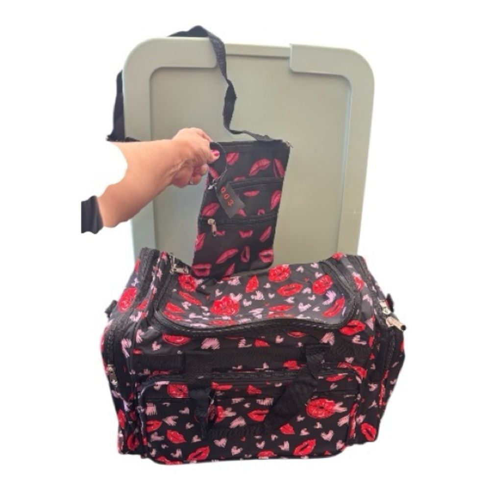 Adorable medium sized kisses pattern duffel bag weekender carry on & purse